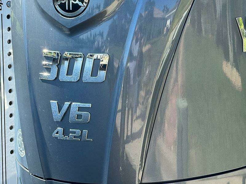 25ft Sea Hunt Yacht For Sale