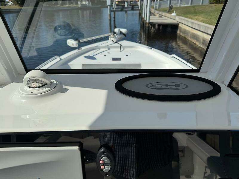25ft Sea Hunt Yacht For Sale