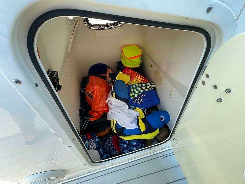 23ft Boston Whaler Yacht For Sale