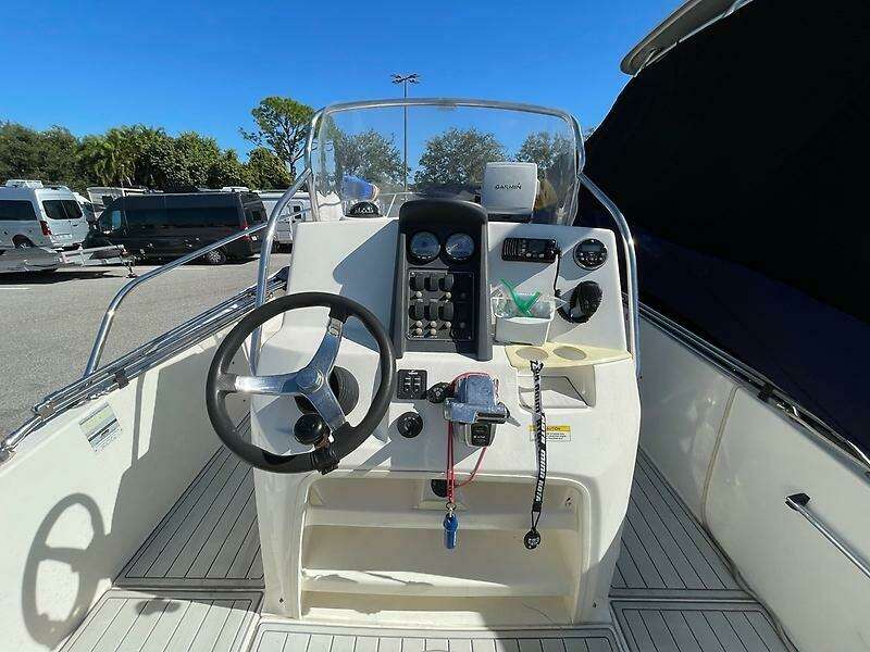 23ft Boston Whaler Yacht For Sale