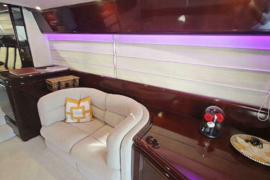 72ft Ferretti Yachts Yacht For Sale