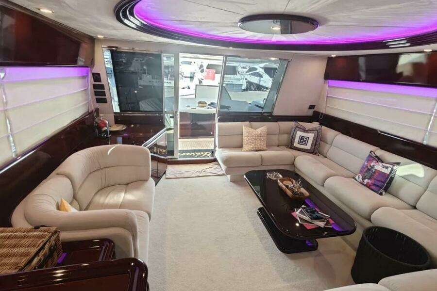 72ft Ferretti Yachts Yacht For Sale