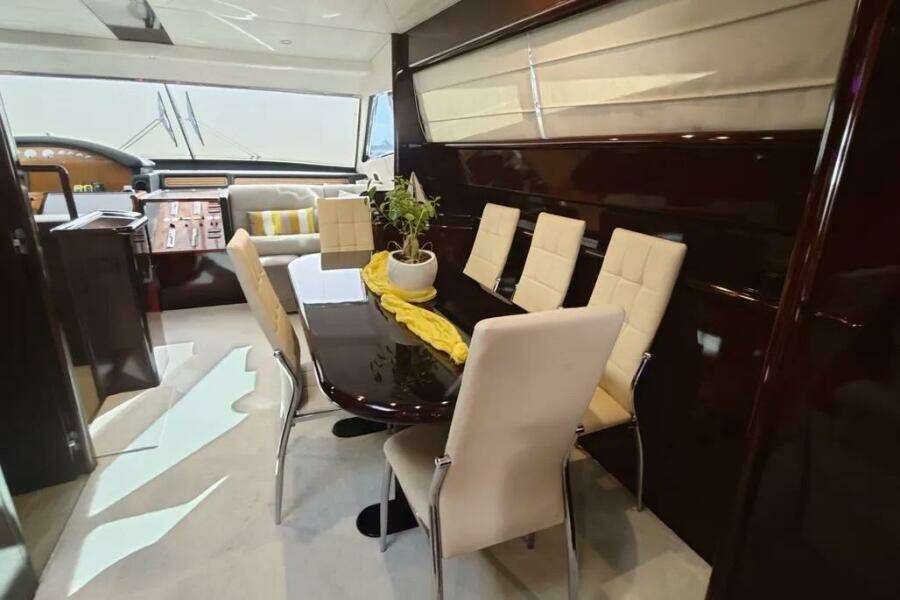 72ft Ferretti Yachts Yacht For Sale