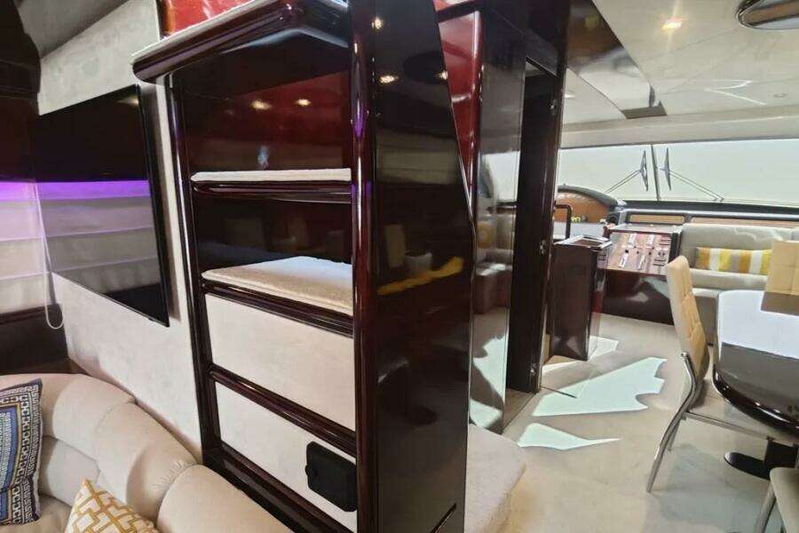 72ft Ferretti Yachts Yacht For Sale