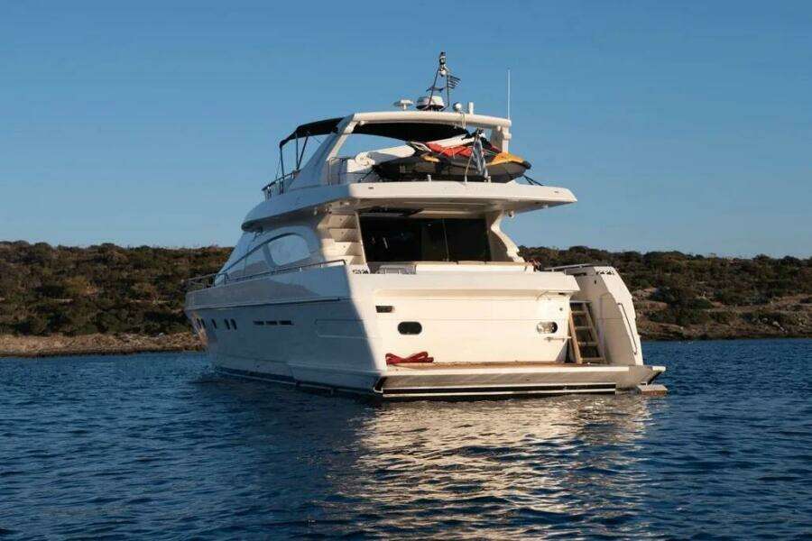 72ft Ferretti Yachts Yacht For Sale