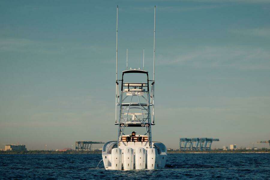 47ft Front Runner Yacht For Sale