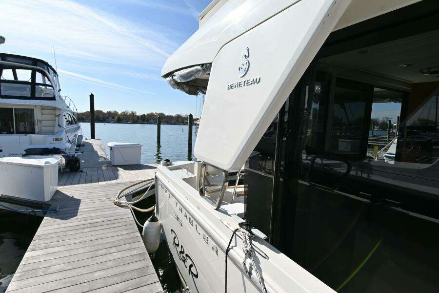 R amp R 35ft Beneteau Yacht For Sale