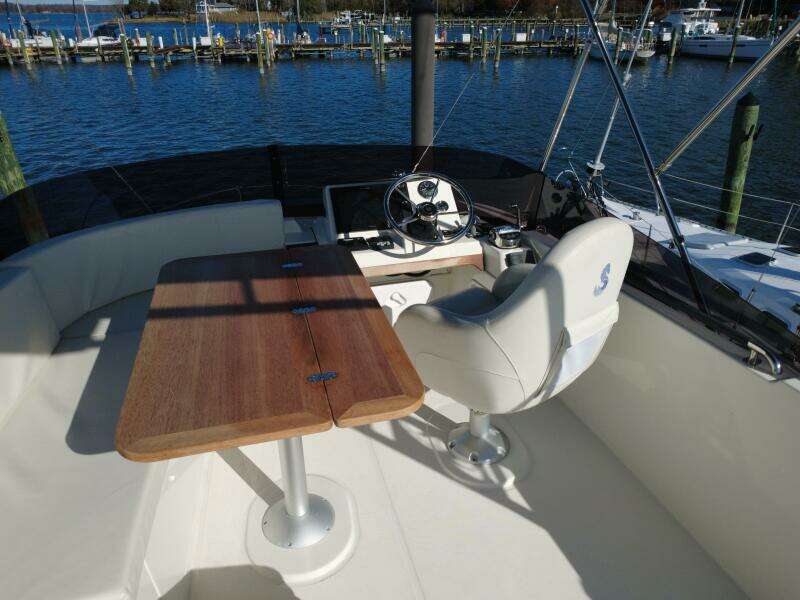 R amp R 35ft Beneteau Yacht For Sale