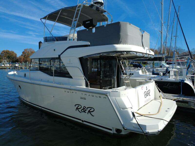 R amp R 35ft Beneteau Yacht For Sale
