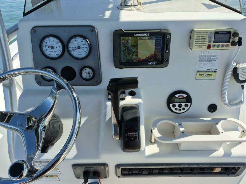 20ft NauticStar Yacht For Sale