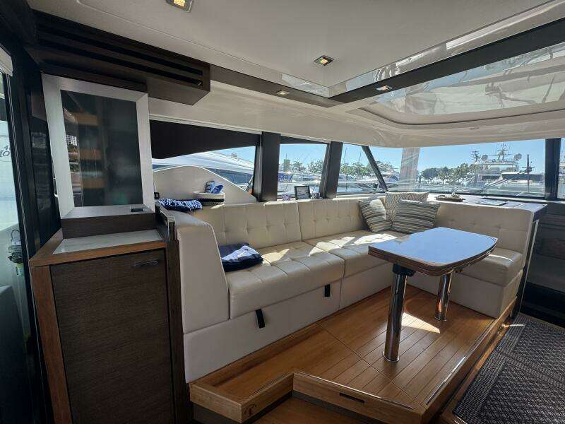44ft Tiara Yachts Yacht For Sale