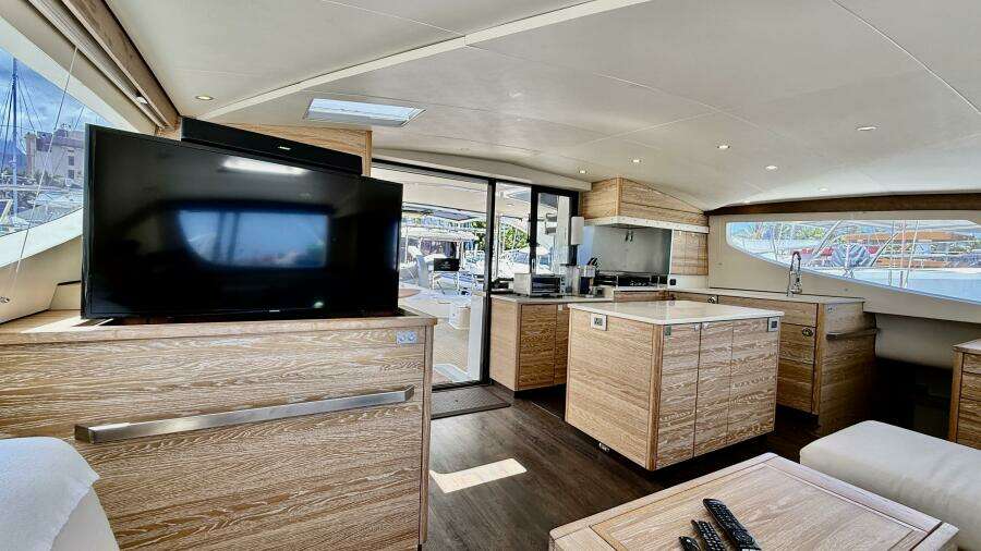 Sea Larks 51ft Xquisite Yachts Yacht For Sale