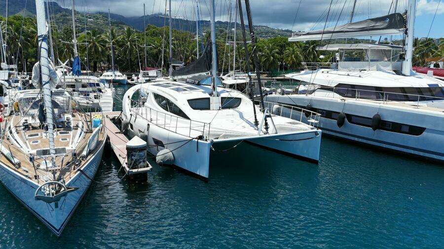 Sea Larks 51ft Xquisite Yachts Yacht For Sale