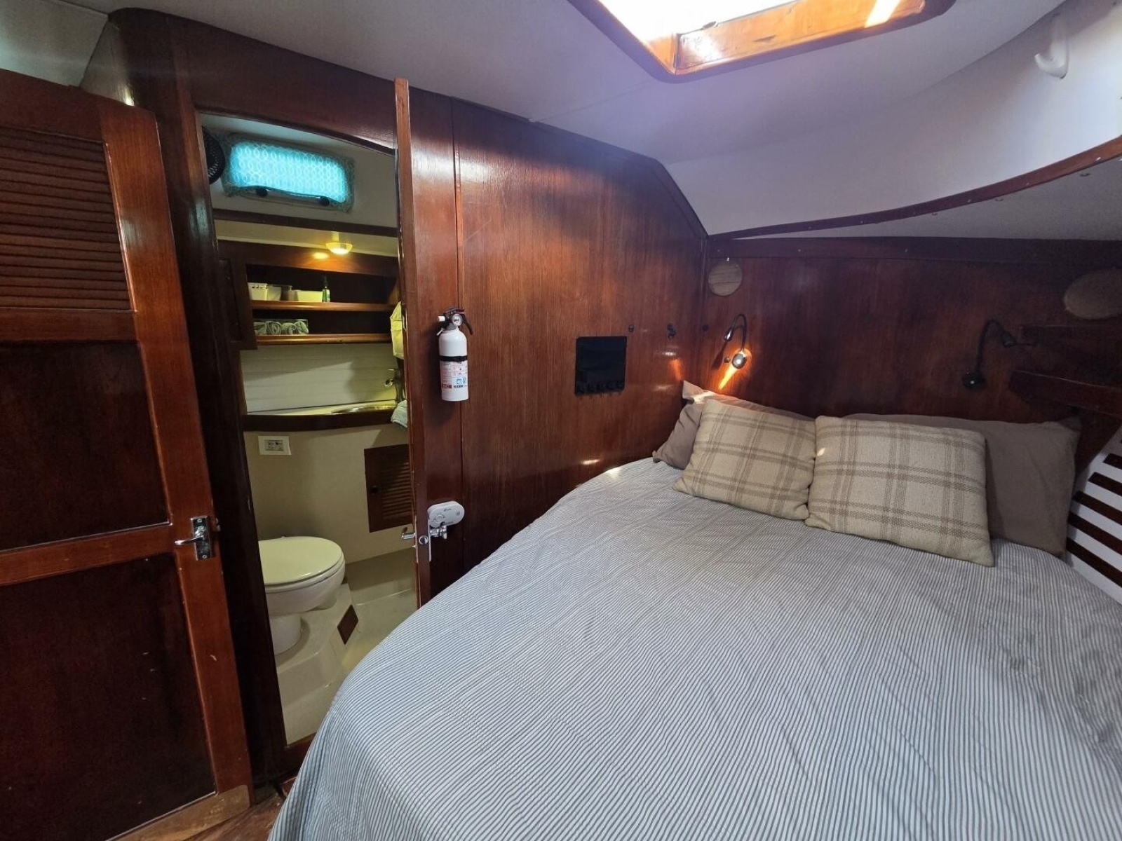 1985 Endeavour 51 — Arcadia