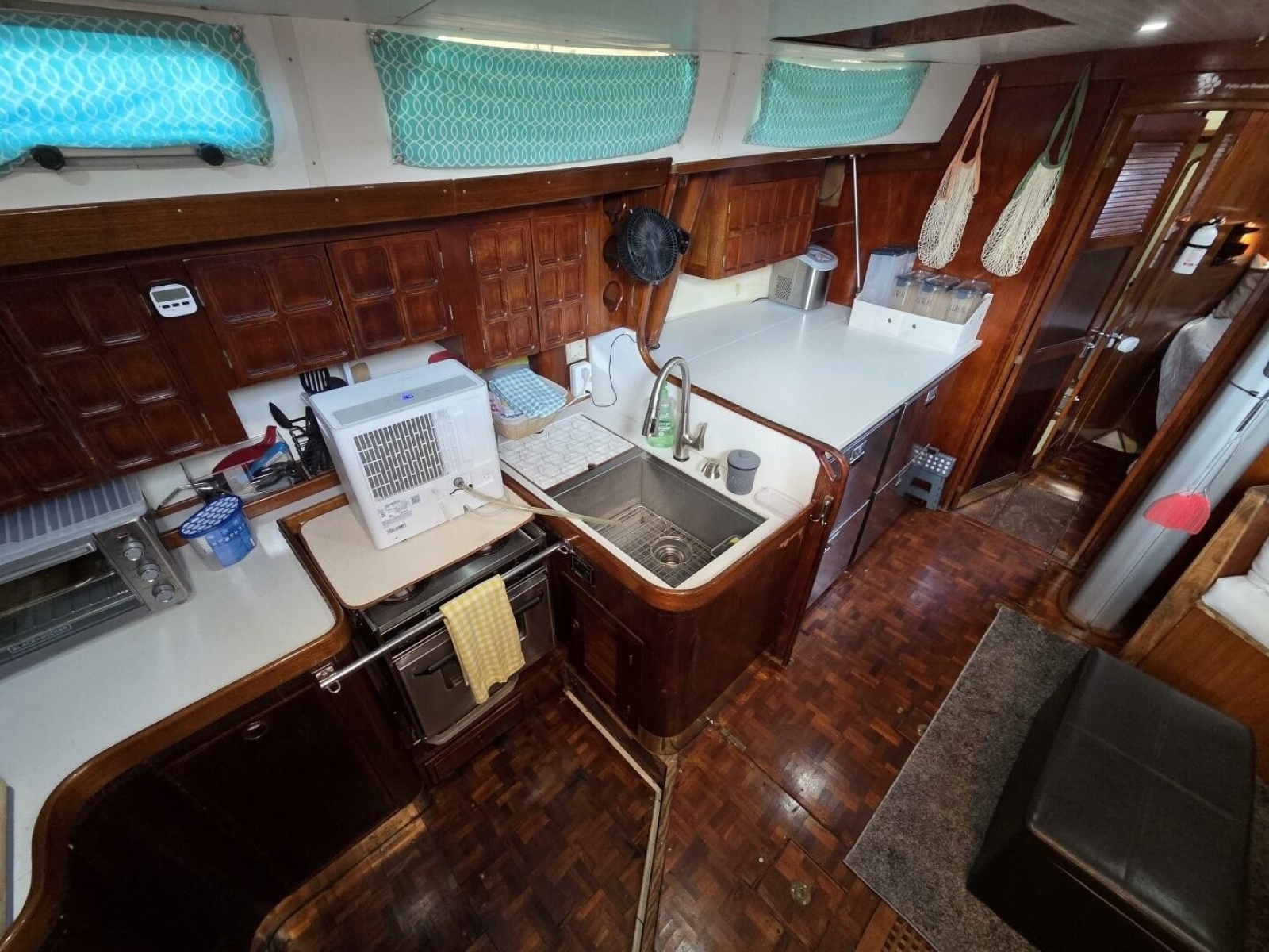 1985 Endeavour 51 — Arcadia