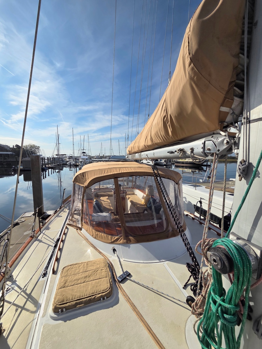 1985 Endeavour 51 — Arcadia