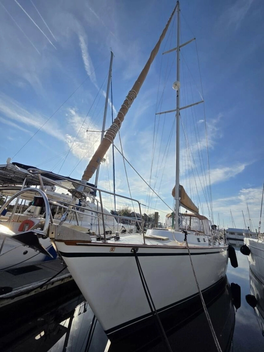 1985 Endeavour 51
