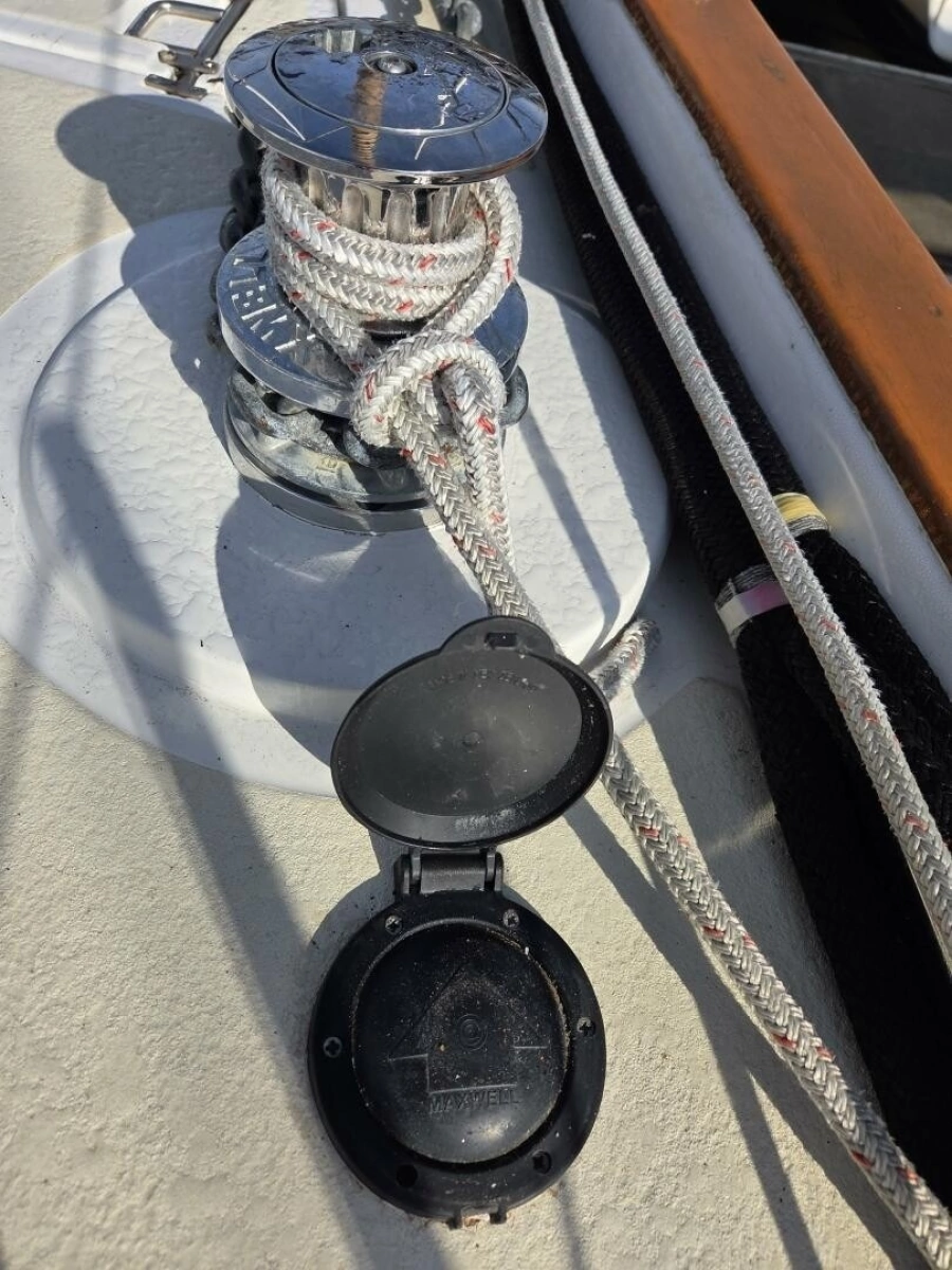 1985 Endeavour 51