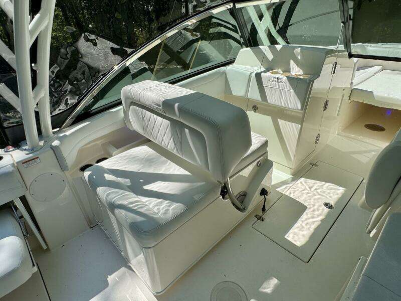 28ft Cobia Yacht For Sale