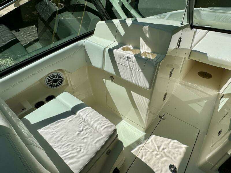 28ft Cobia Yacht For Sale