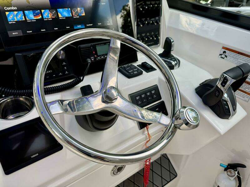 28ft Cobia Yacht For Sale