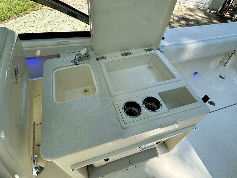 28ft Cobia Yacht For Sale