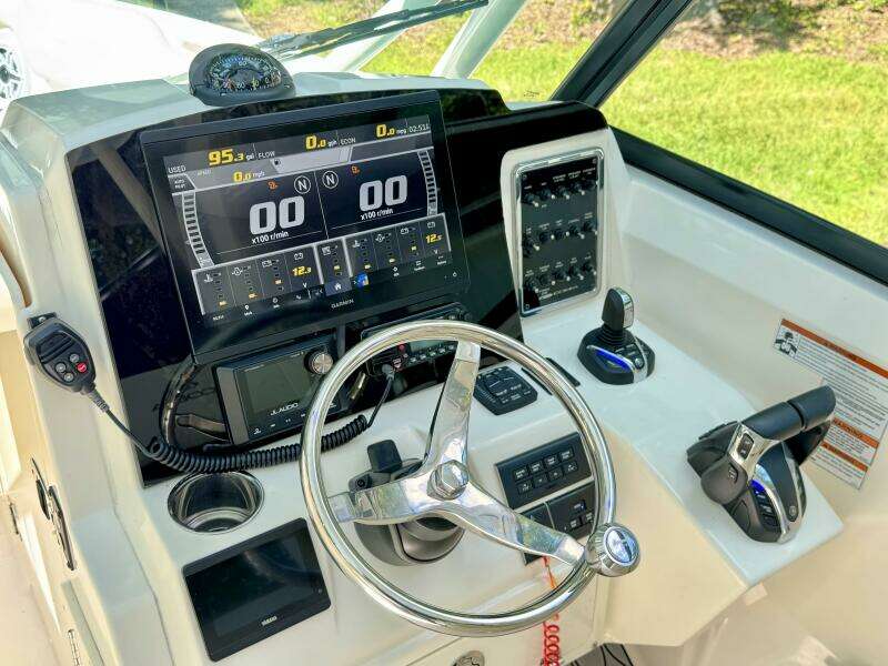 28ft Cobia Yacht For Sale