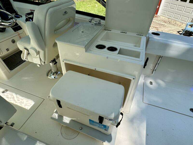 28ft Cobia Yacht For Sale