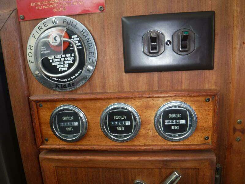 46ft Hatteras Yacht For Sale