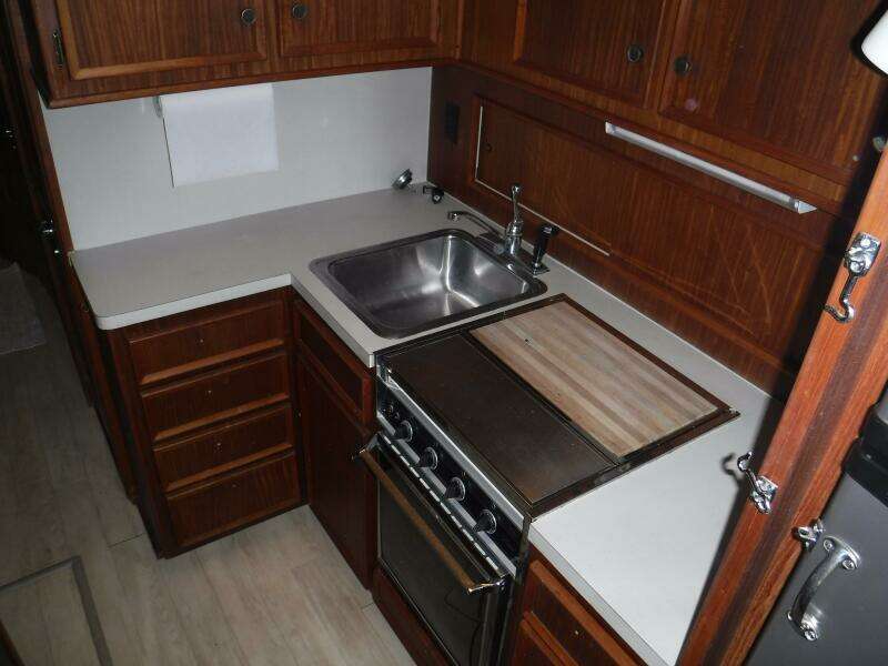 46ft Hatteras Yacht For Sale