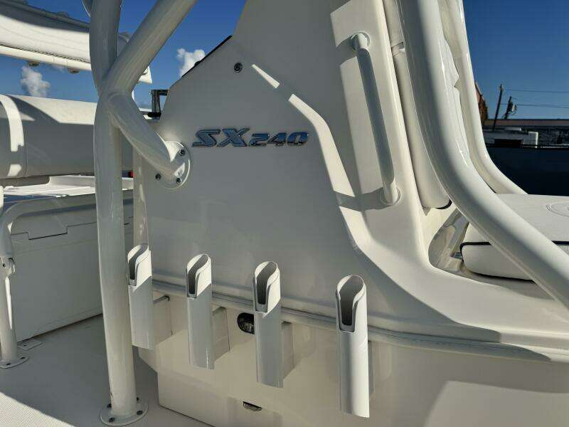 SX240 24ft Skeeter Yacht For Sale