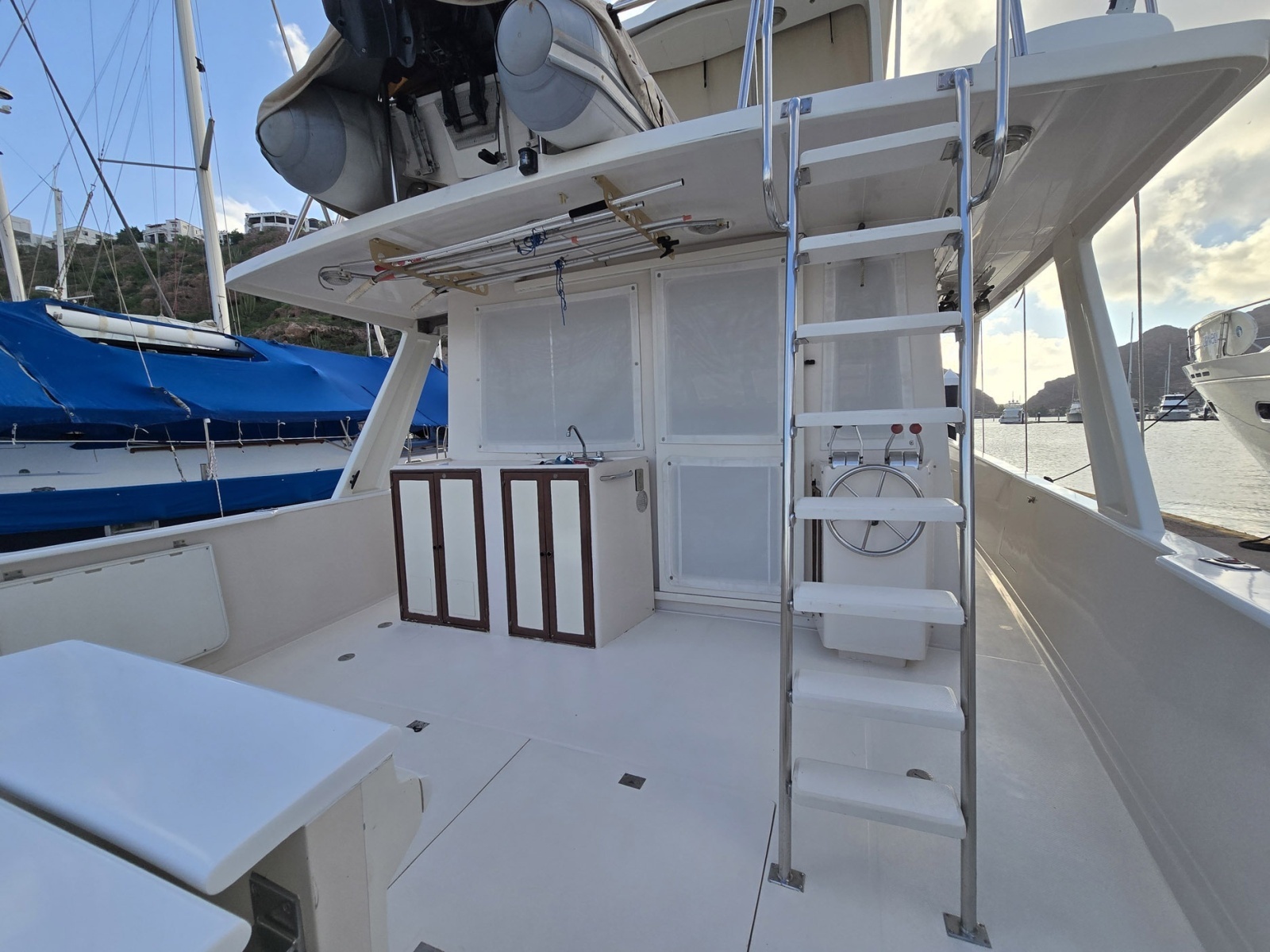 THE WETBAR 48ft Offshore Yachts Yacht For Sale