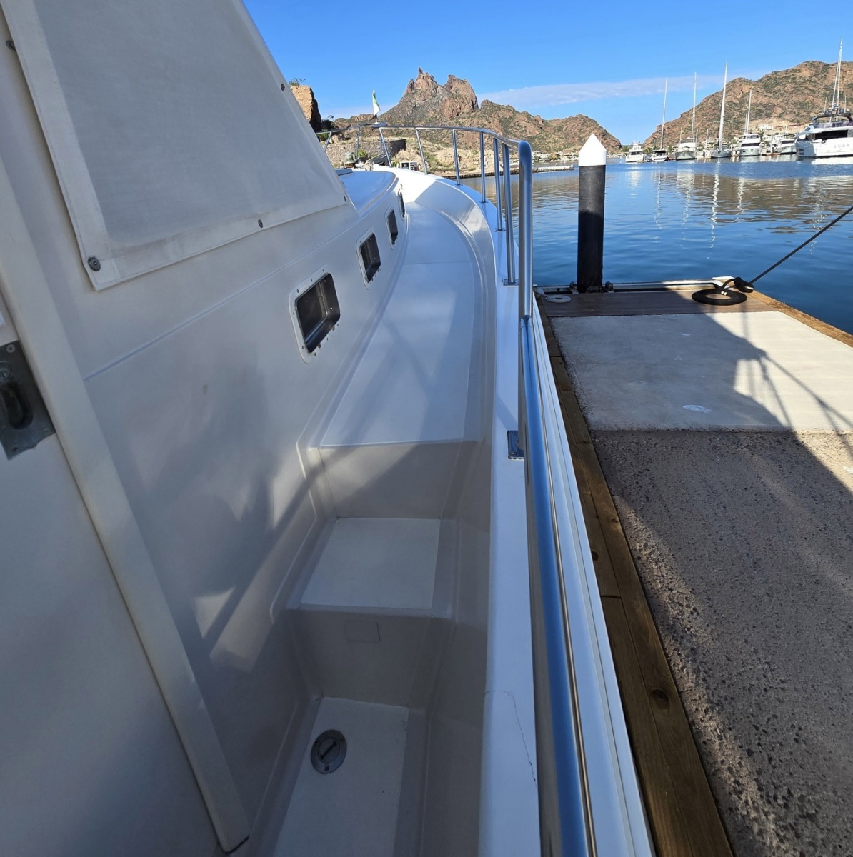 THE WETBAR 48ft Offshore Yachts Yacht For Sale