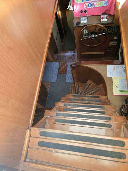 THE WETBAR 48ft Offshore Yachts Yacht For Sale