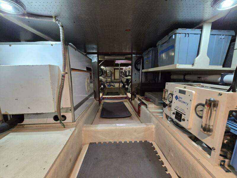 THE WETBAR 48ft Offshore Yachts Yacht For Sale