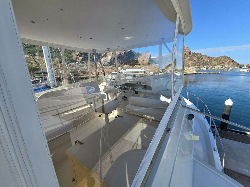 THE WETBAR 48ft Offshore Yachts Yacht For Sale