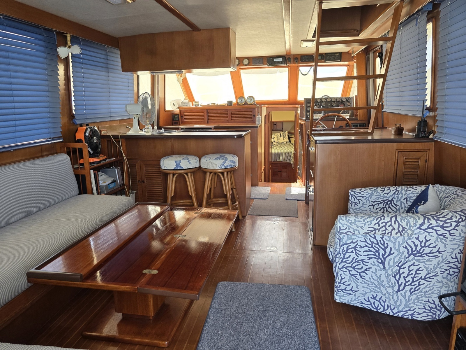 THE WETBAR 48ft Offshore Yachts Yacht For Sale