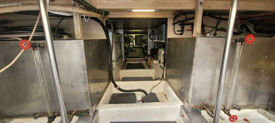 THE WETBAR 48ft Offshore Yachts Yacht For Sale