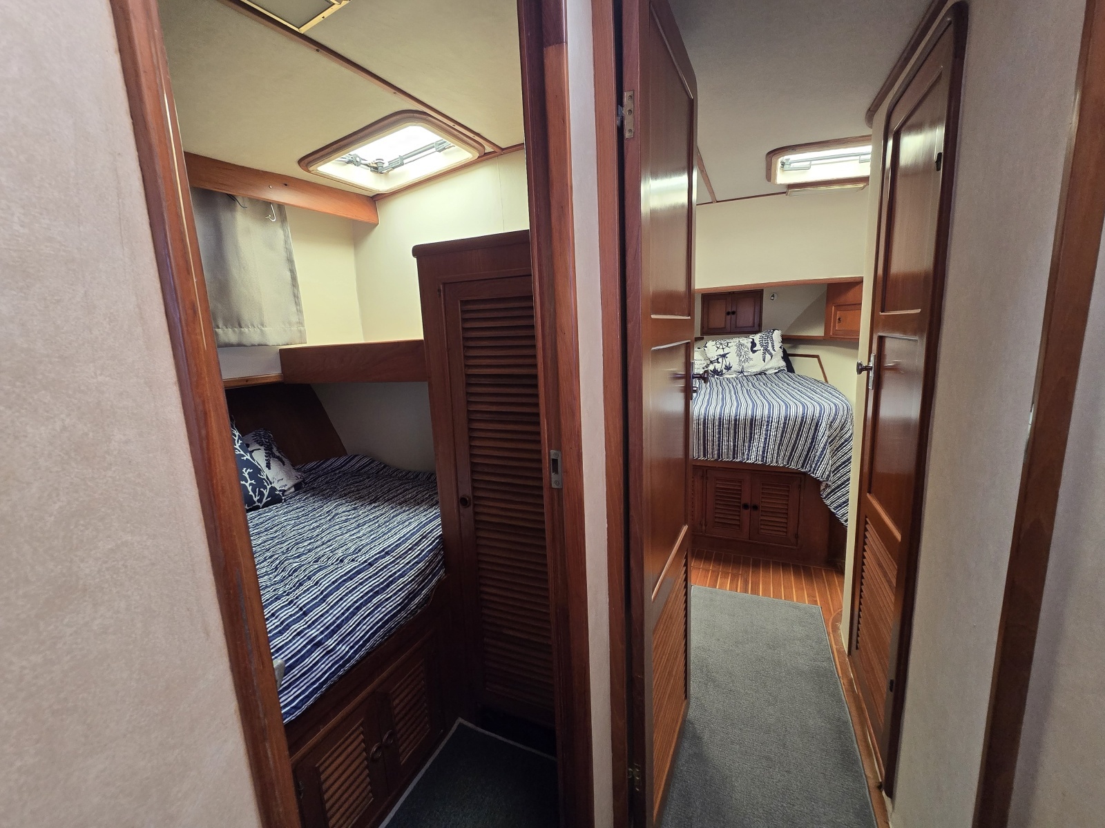 THE WETBAR 48ft Offshore Yachts Yacht For Sale