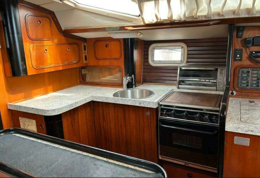 Zephyrus 50ft Beneteau Yacht For Sale