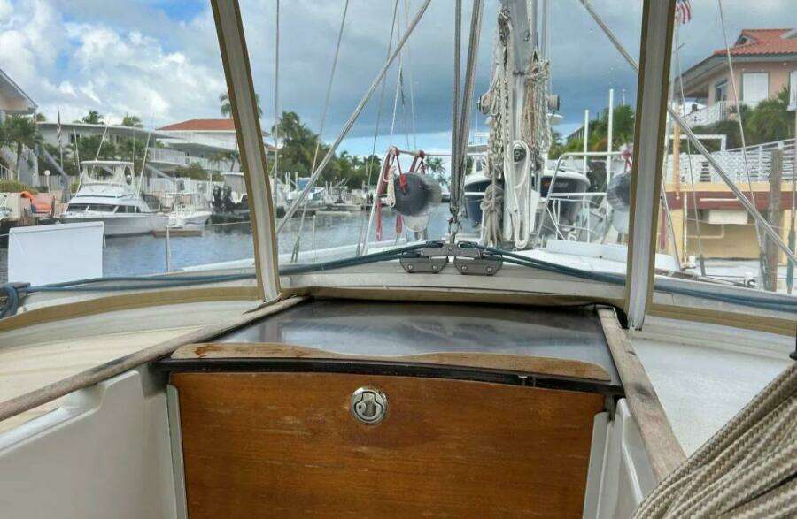 Zephyrus 50ft Beneteau Yacht For Sale