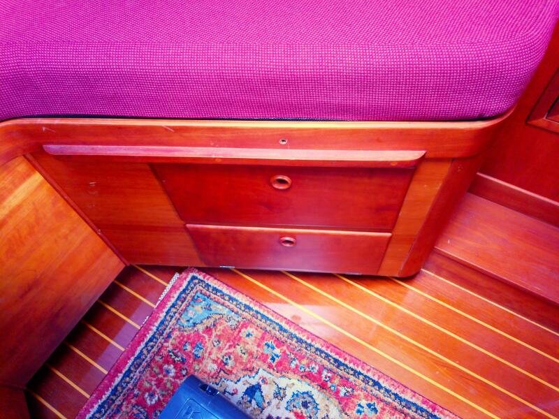 36' 2002 Sabre 36 Express