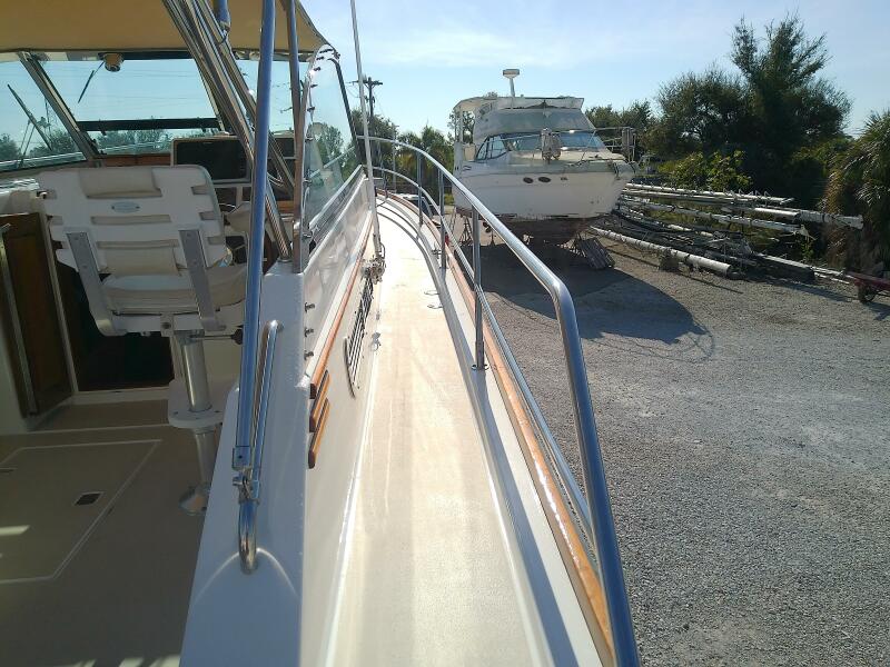 36' 2002 Sabre 36 Express