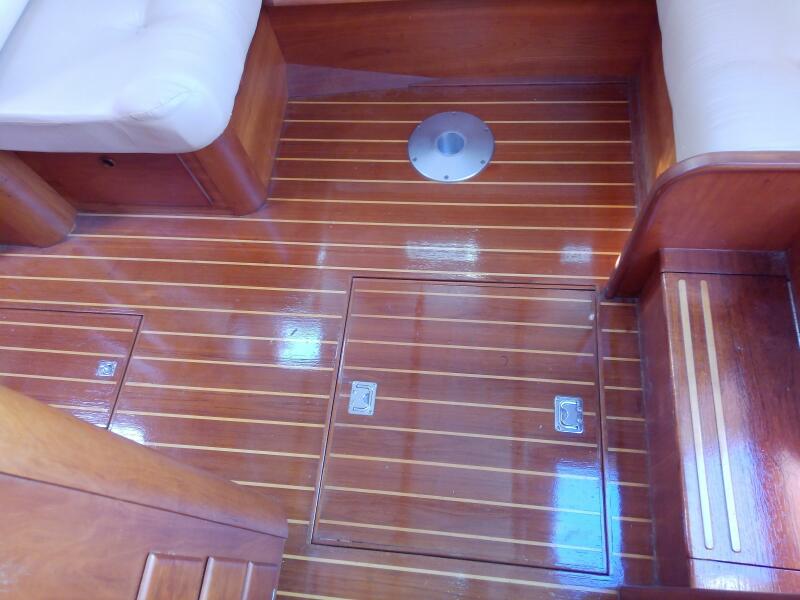 36' 2002 Sabre 36 Express