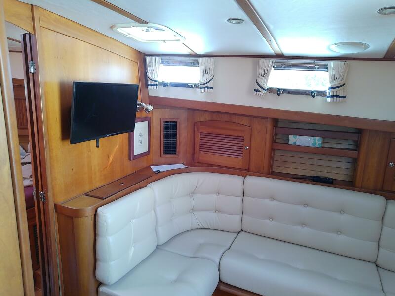 36' 2002 Sabre 36 Express