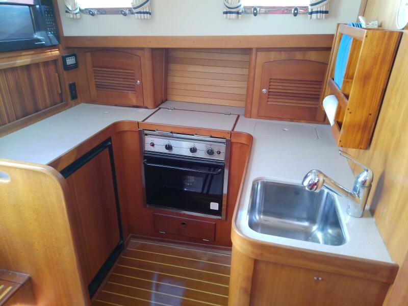 36' 2002 Sabre 36 Express