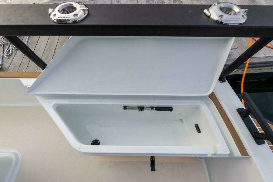 450k    650k Stock 3 27ft Targa Yacht For Sale