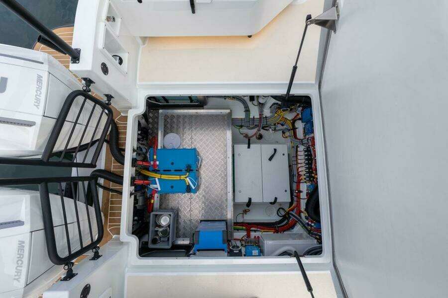 450k    650k Stock 3 27ft Targa Yacht For Sale