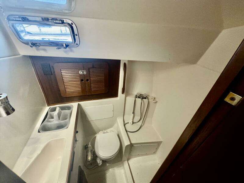 38ft Morgan Yacht For Sale