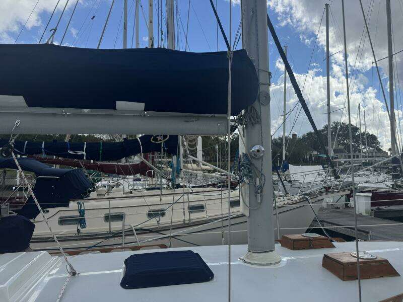 38ft Morgan Yacht For Sale